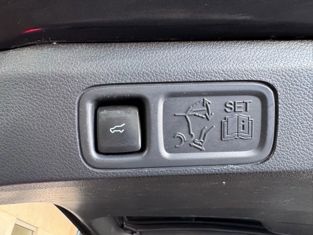 Certified 2023 Ford Expedition Limited image 34