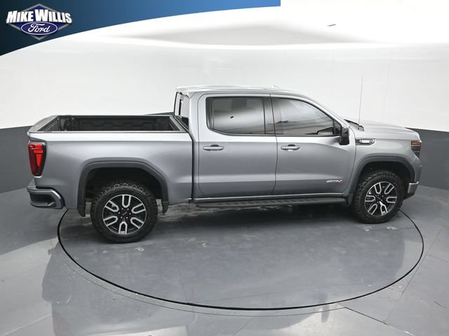Used 2025 GMC Sierra 1500 AT4 w/ AT4 Premium Package AWD/4WD image 9
