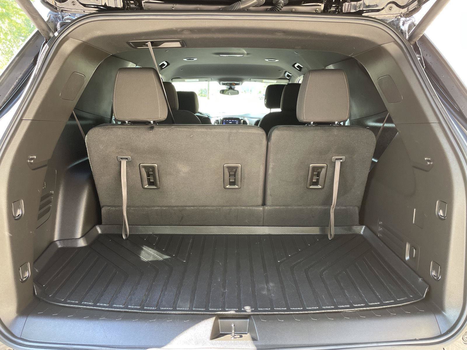 Used 2023 Chevrolet Traverse LT w/ Midnight/Sport Edition AWD/4WD image 37