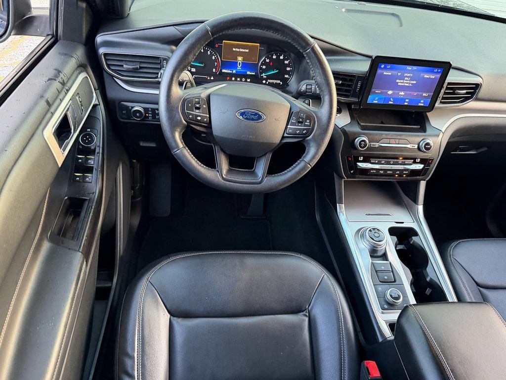 Certified 2020 Ford Explorer XLT w/ Equipment Group 202A AWD/4WD image 13