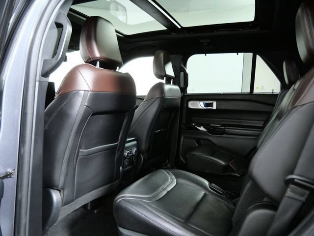 Certified 2021 Ford Explorer Platinum w/ Equipment Group 601A AWD/4WD image 14