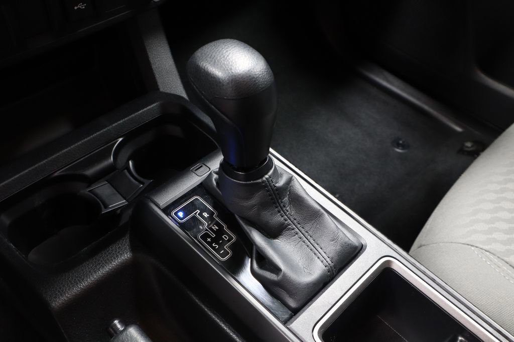 Used 2023 Toyota Tacoma SR AWD/4WD image 34