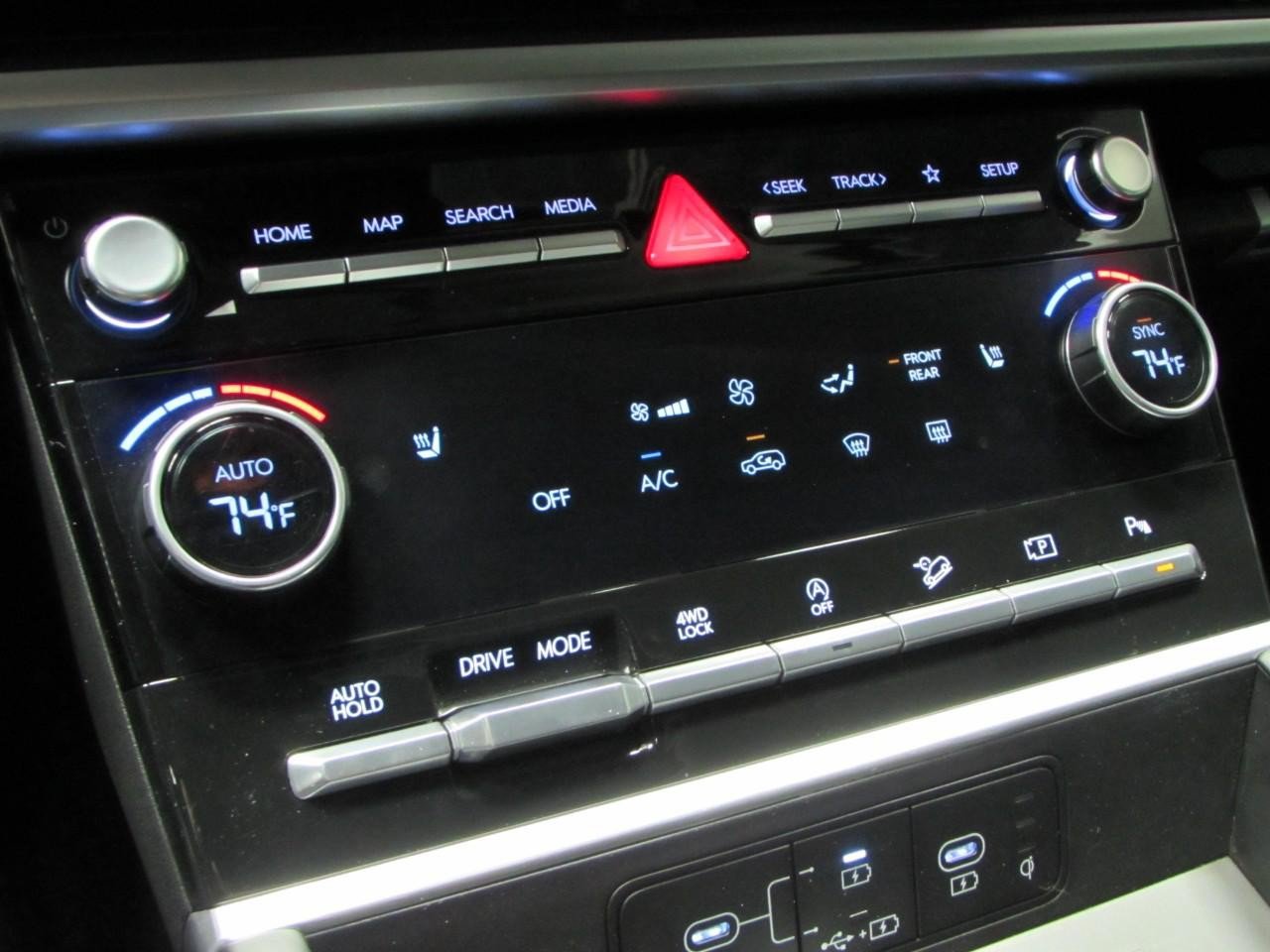 Used 2024 Hyundai Santa Fe XRT AWD/4WD image 33