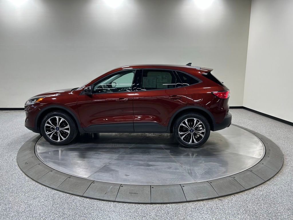 Certified 2021 Ford Escape SE w/ SE Sport Appearance Package AWD/4WD image 9