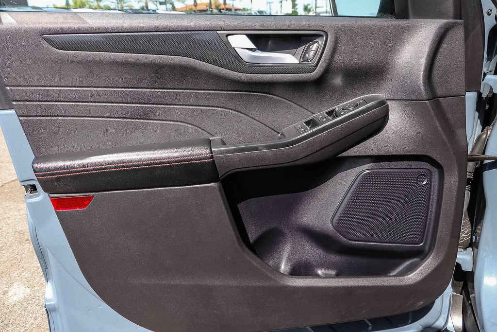 Certified 2024 Ford Escape ST-Line w/ Tech Pack #1 FWD image 27