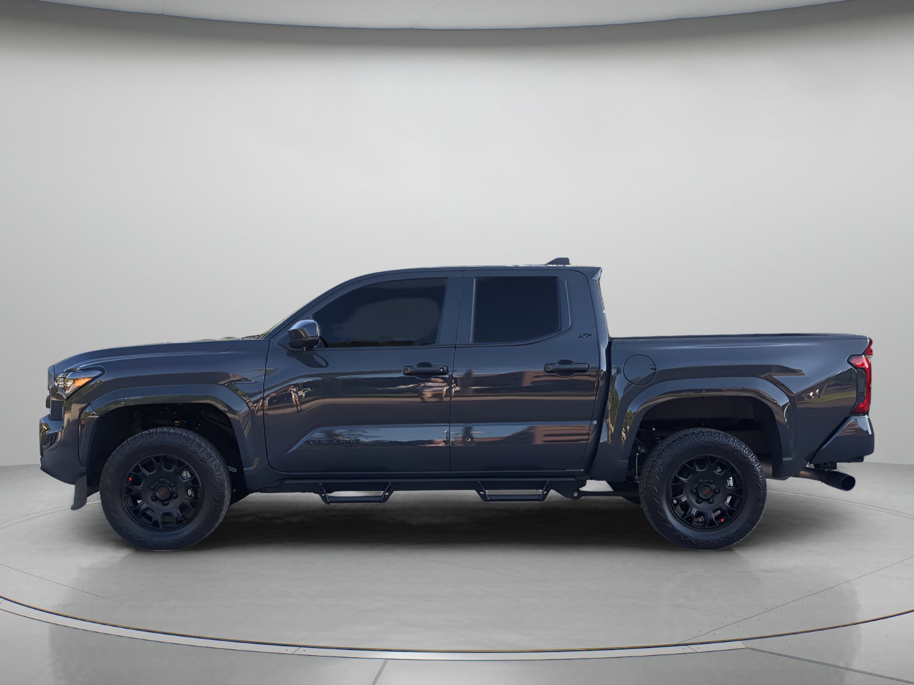 Used 2025 Toyota Tacoma SR5 AWD/4WD image 43