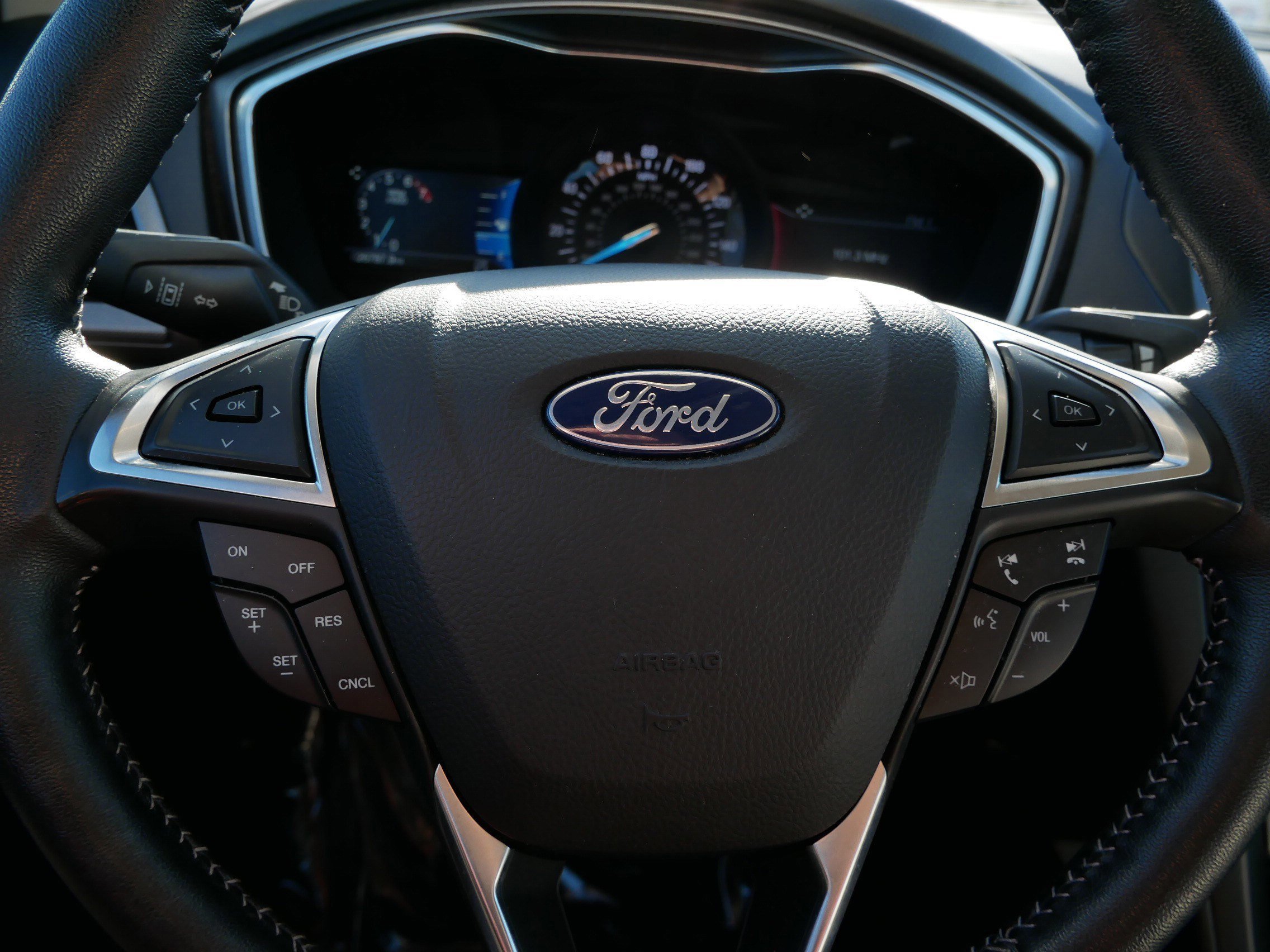 Certified 2020 Ford Fusion SE w/ Equipment Group 151A image 25