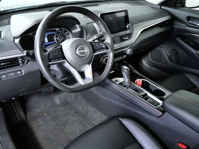 Used 2025 Nissan Altima 2.5 SR AWD/4WD image 3