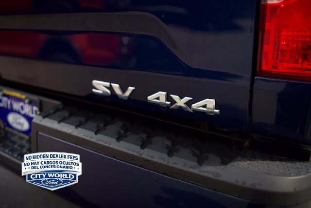 Used 2023 Nissan Titan 4x4 Crew Cab image 6