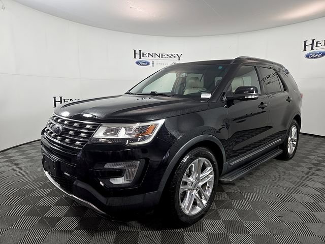 Certified 2017 Ford Explorer XLT w/ Equipment Group 202A FWD image 2