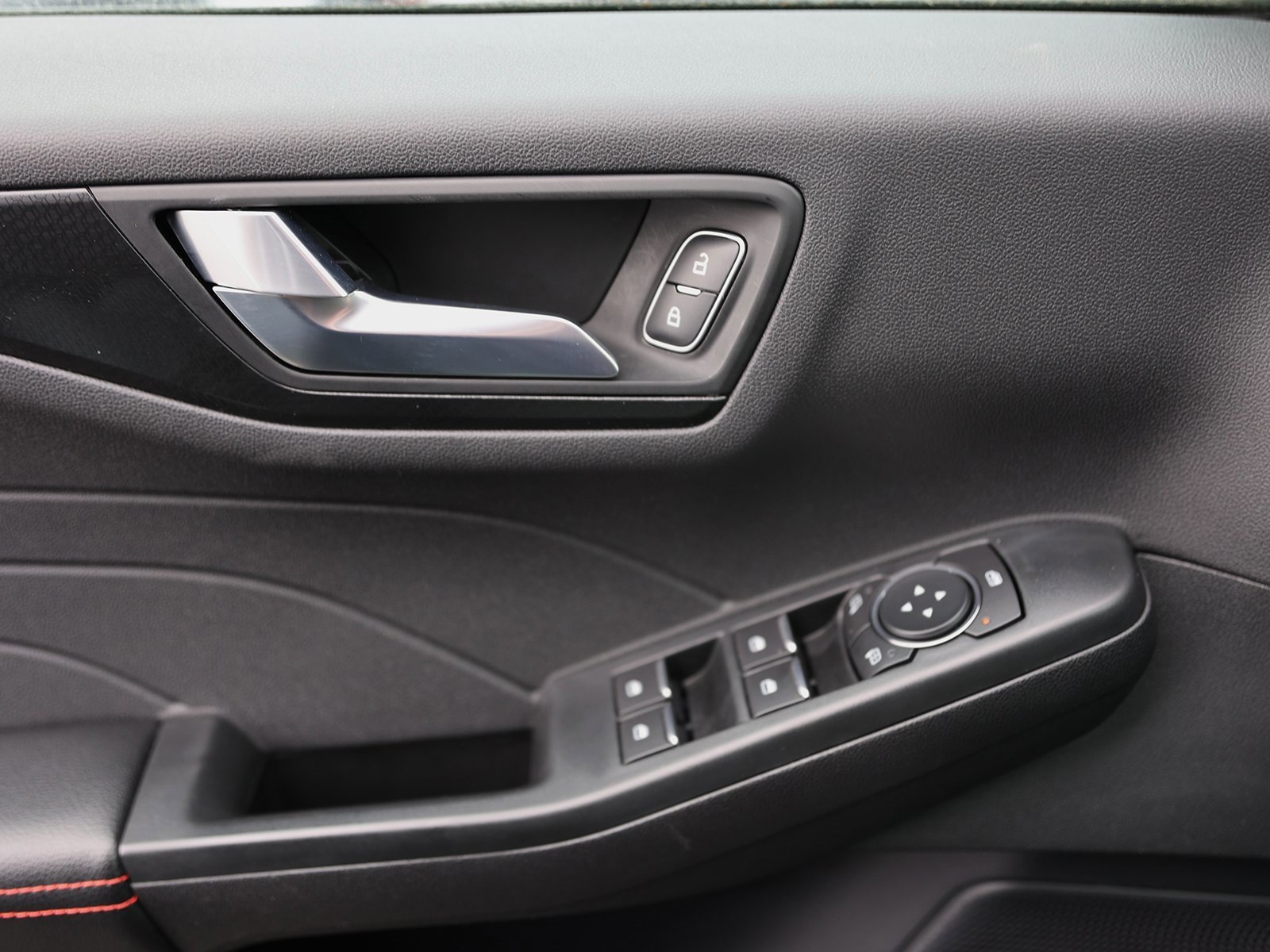 Certified 2022 Ford Escape SEL w/ SEL Stealth AWD Package image 37