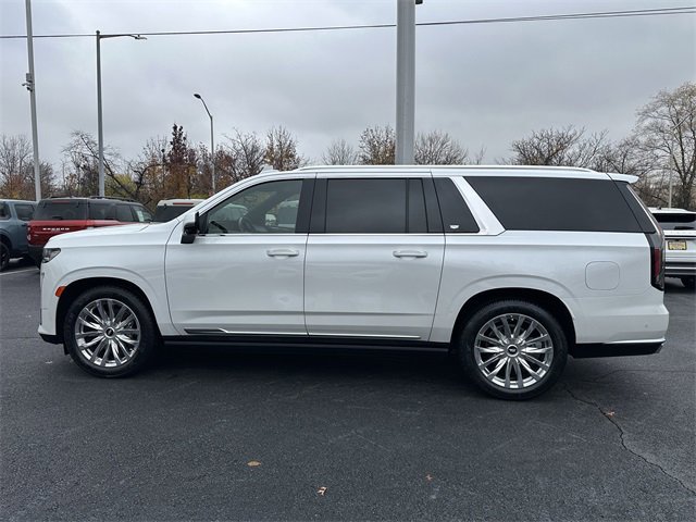 Used 2023 Cadillac Escalade ESV Premium Luxury w/ Performance Package image 2