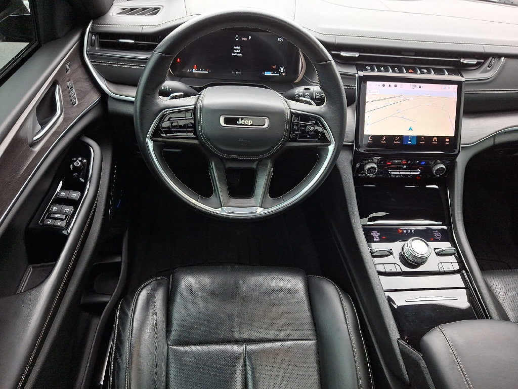 Used 2022 Jeep Grand Cherokee Overland AWD/4WD image 11