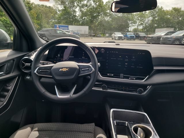 Used 2025 Chevrolet Equinox LT FWD image 23