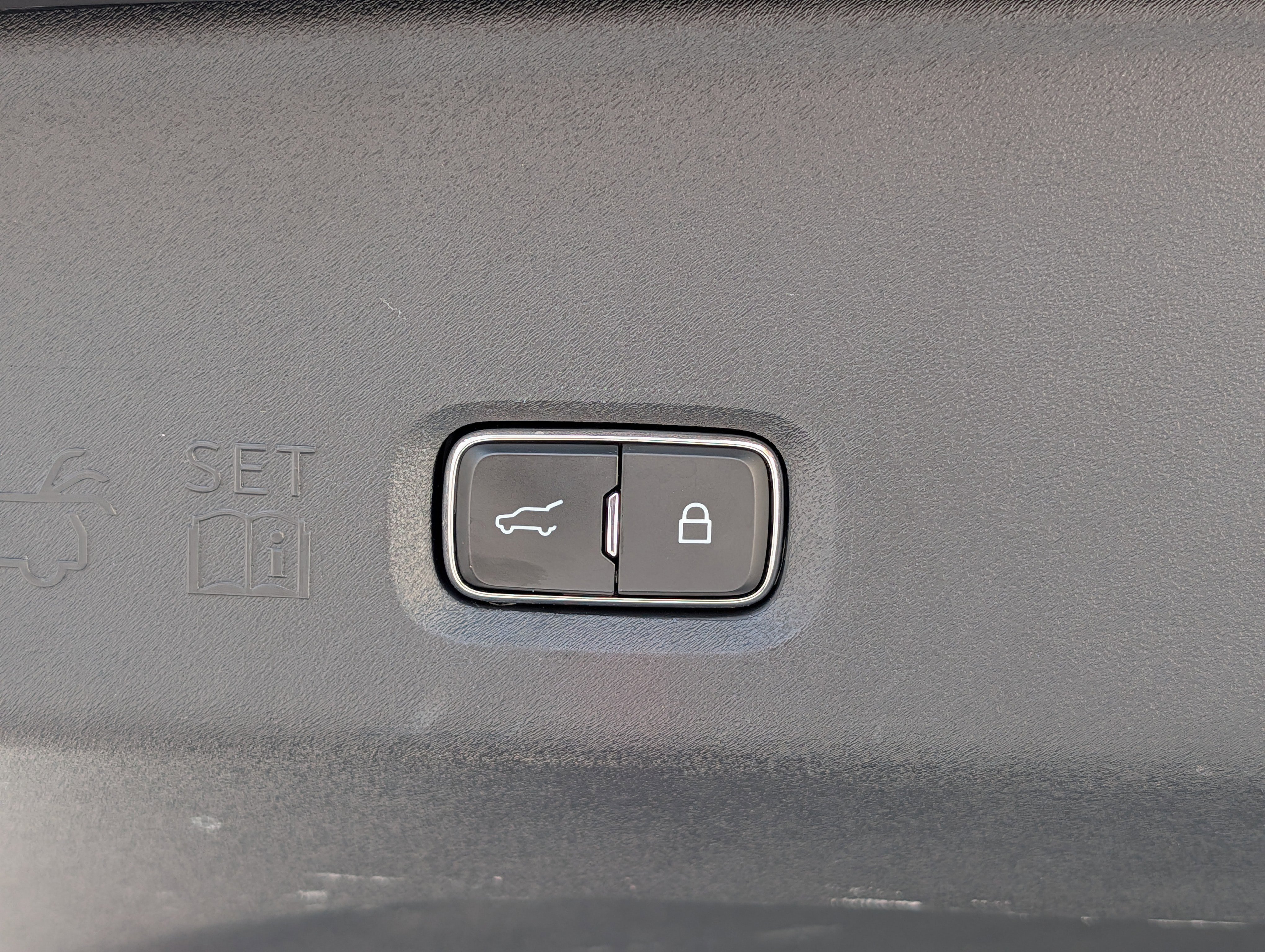 Certified 2025 Ford Expedition Max Platinum w/ Driver's Package AWD/4WD image 13