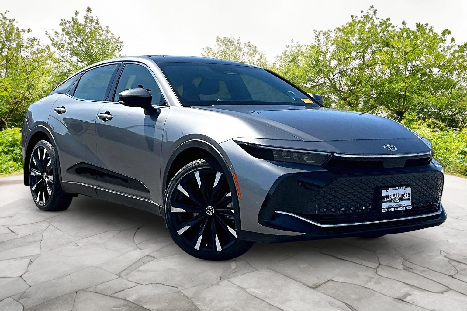 Used 2023 Toyota Crown Platinum image 1