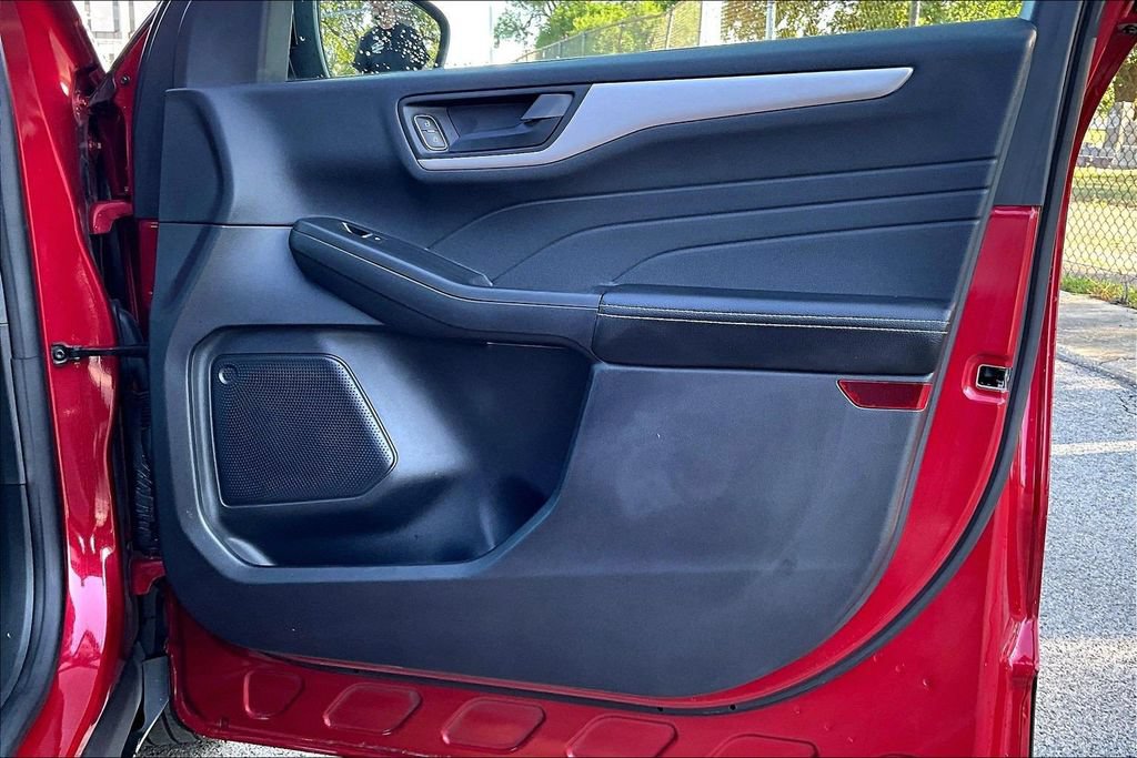 Certified 2022 Ford Escape SE w/ SE Sport Appearance Package FWD image 23