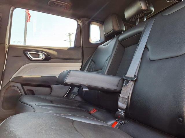 Used 2025 Jeep Compass Limited image 11