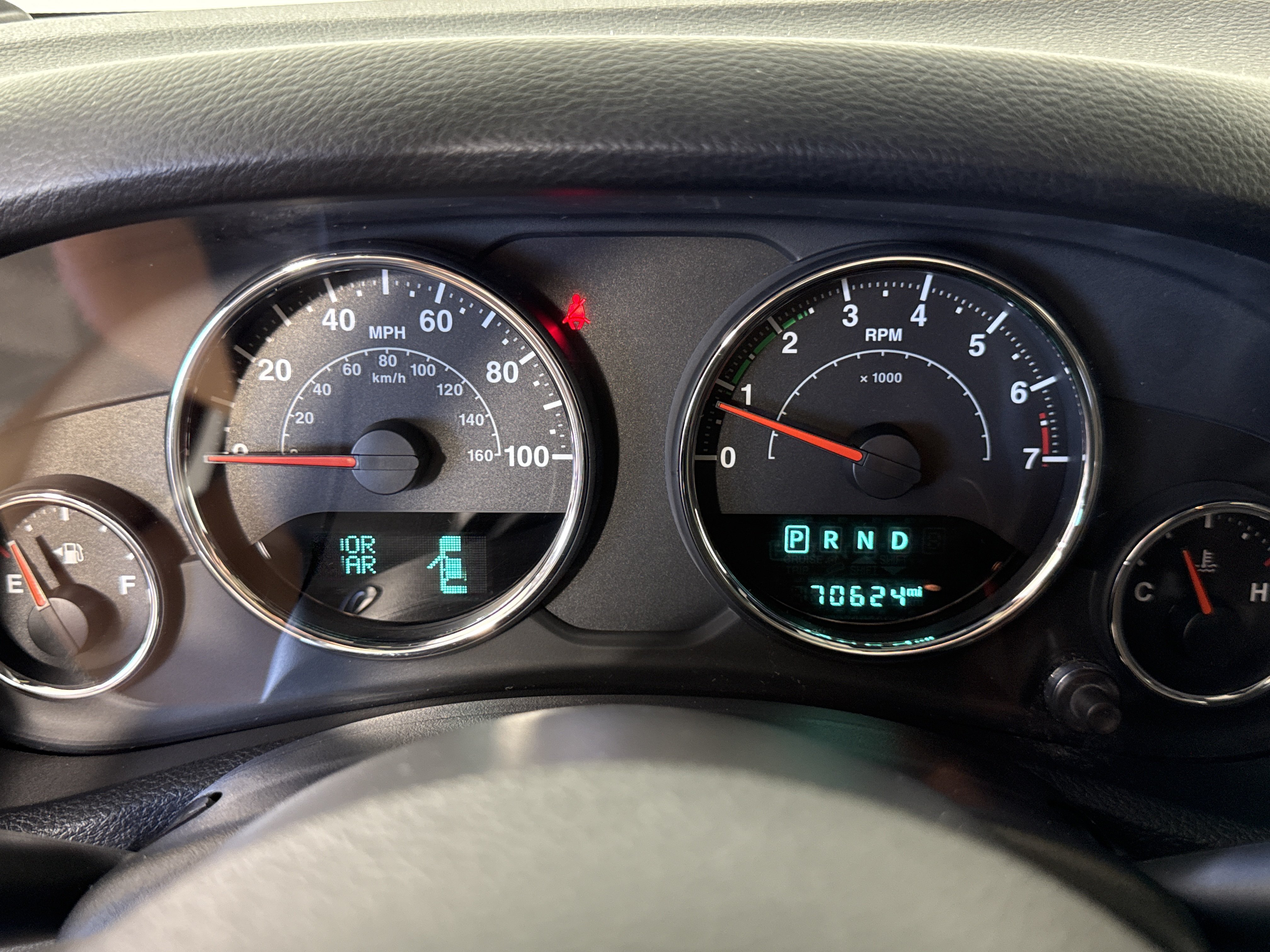 Used 2017 Jeep Wrangler Unlimited Sahara w/ Connectivity Group AWD/4WD image 26