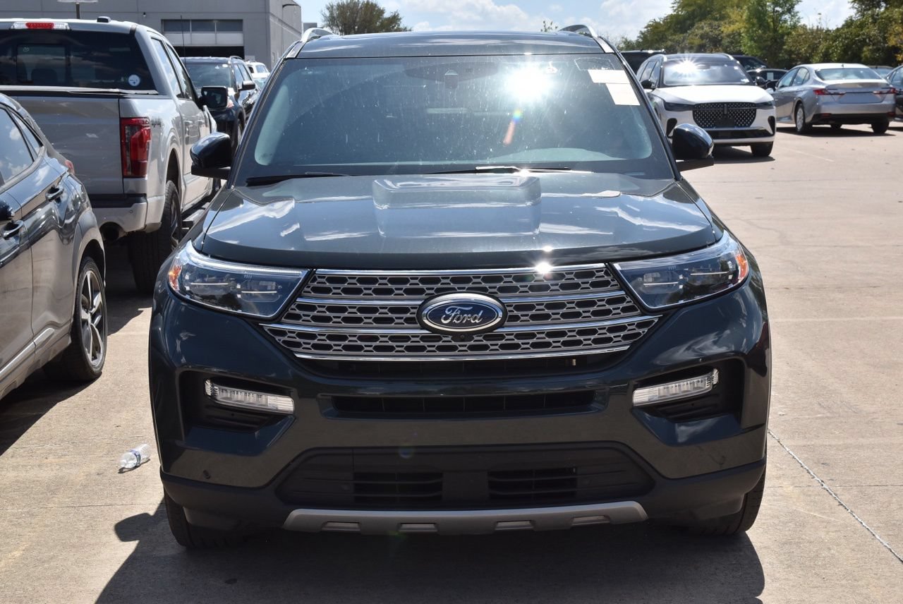 Certified 2023 Ford Explorer Limited AWD/4WD image 3