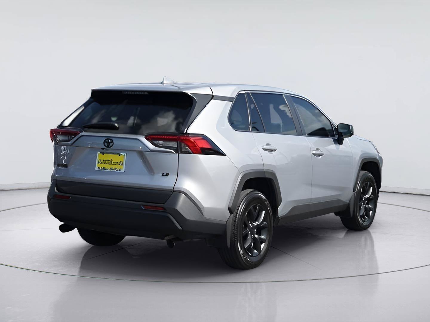 Used 2024 Toyota RAV4 LE FWD image 6