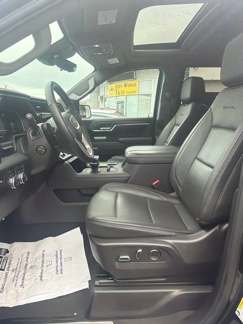 Used 2024 GMC Sierra 1500 Denali w/ Technology Package AWD/4WD image 12