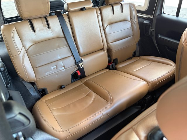 Used 2023 Jeep Wrangler Unlimited Sahara w/ Dual Top Group AWD/4WD image 18