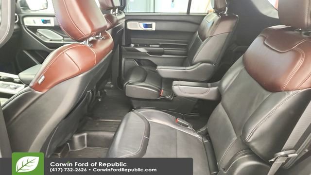 Certified 2020 Ford Explorer Platinum w/ Premium Technology Package image 24
