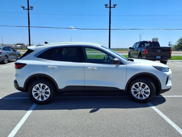 Certified 2023 Ford Escape Active AWD/4WD image 6