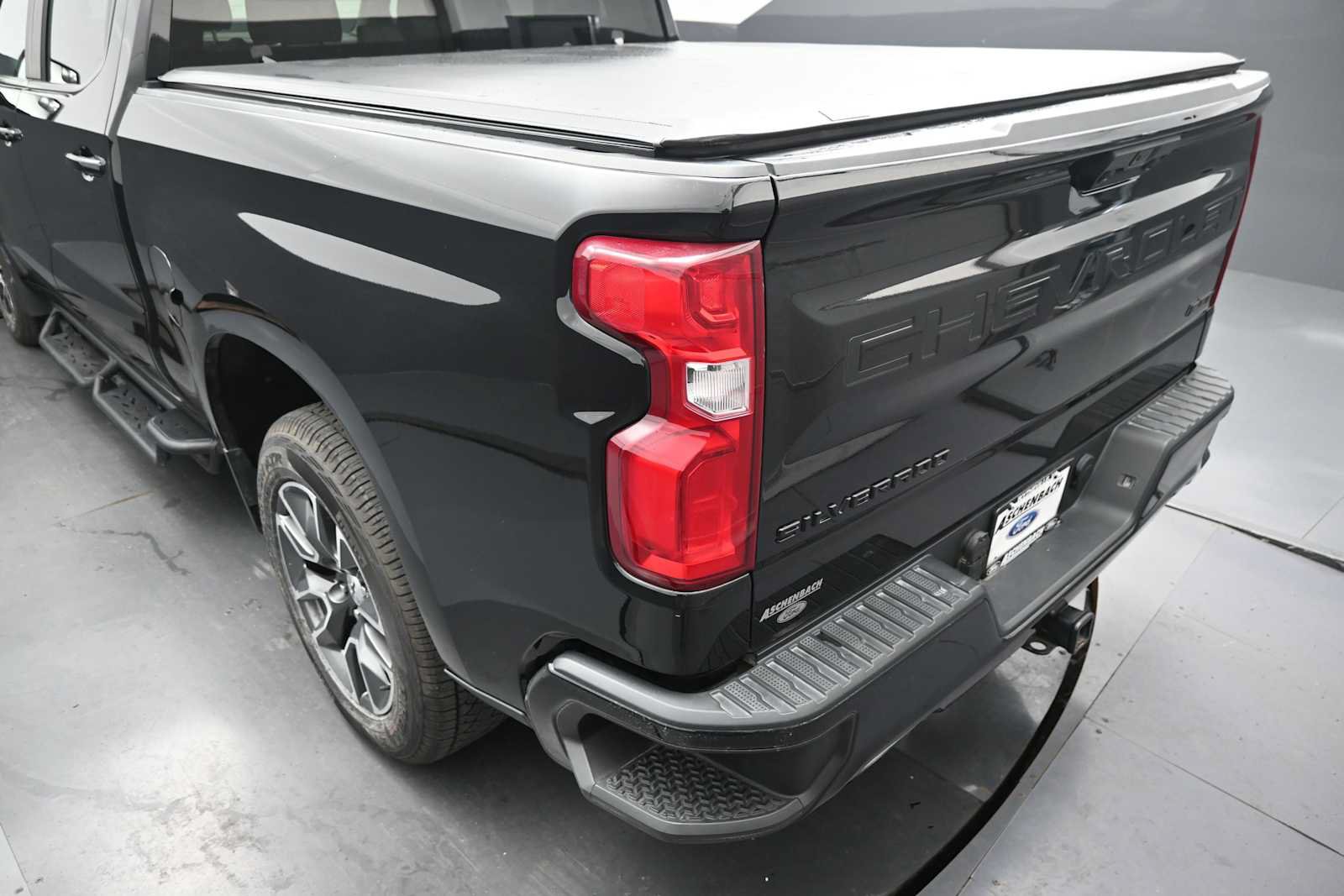 Used 2023 Chevrolet Silverado 1500 RST AWD/4WD image 19