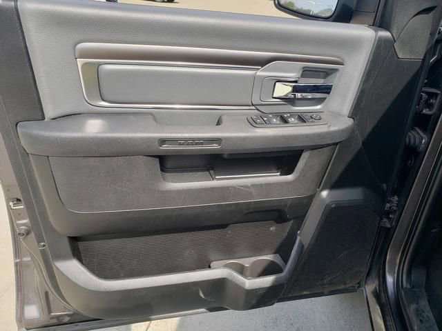Used 2024 RAM 1500 Classic SLT AWD/4WD image 12