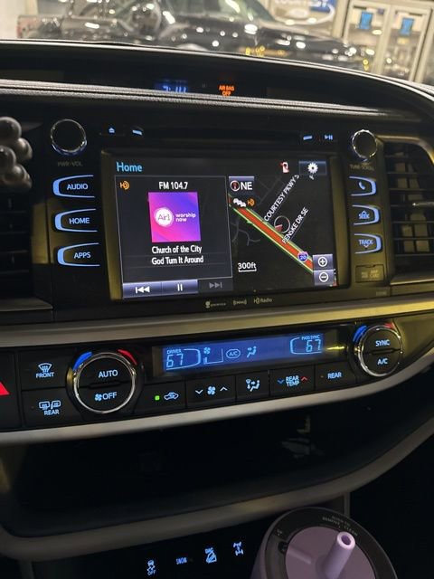 Used 2019 Toyota Highlander XLE image 5