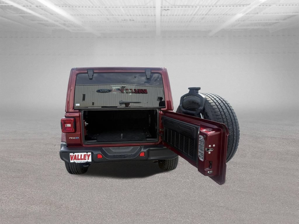 Used 2021 Jeep Wrangler Unlimited Sahara w/ Cold Weather Group AWD/4WD image 51