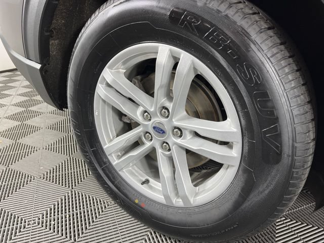 Certified 2024 Ford Explorer XLT w/ Equipment Group 202A RWD image 13