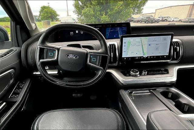Certified 2025 Ford Expedition Max Platinum AWD/4WD image 3