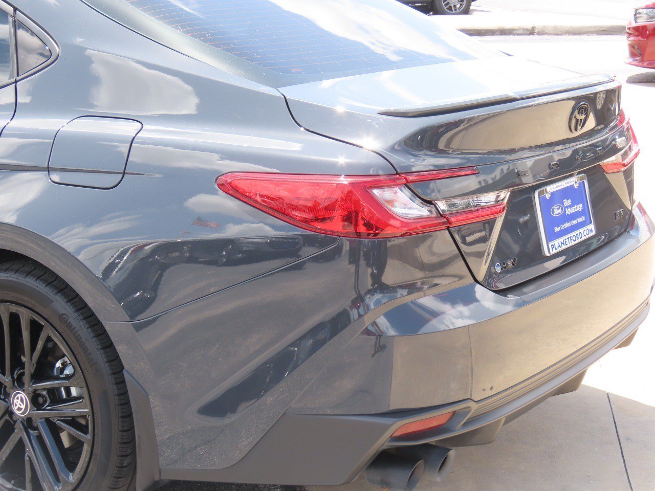 Used 2025 Toyota Camry SE w/ Convenience Package FWD image 13