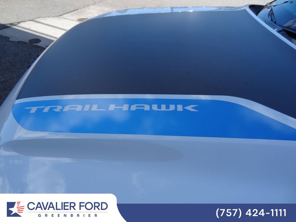 Used 2024 Jeep Grand Cherokee Trailhawk w/ Advanced Protech Group II AWD/4WD image 62