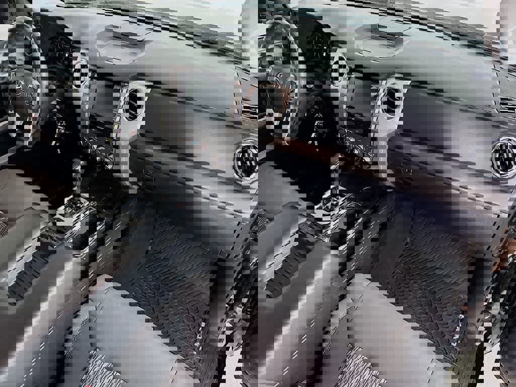 Used 2020 Toyota Tundra image 29