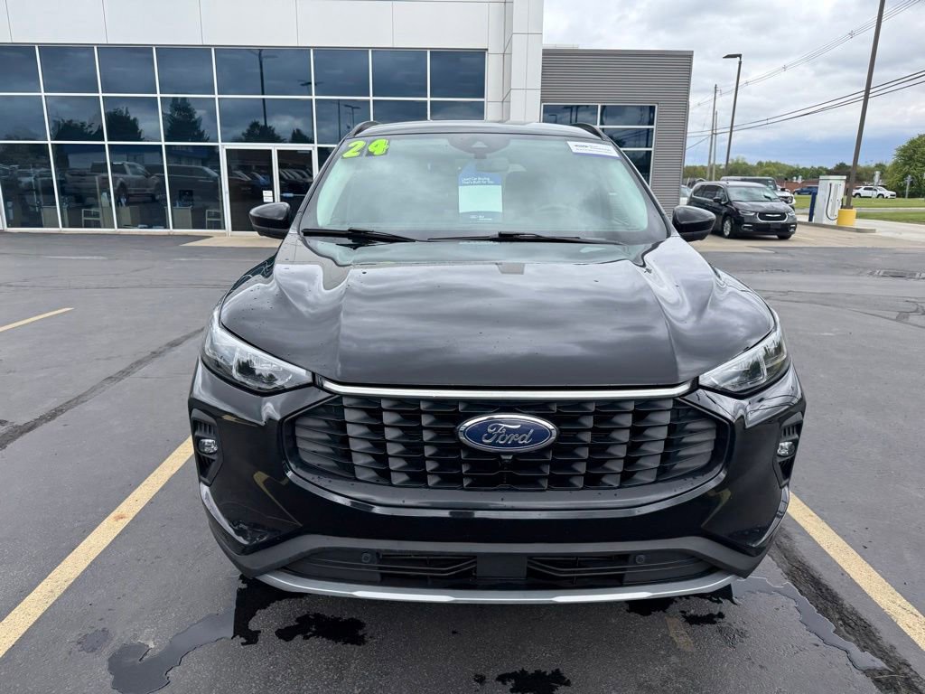 Certified 2024 Ford Escape Platinum AWD/4WD image 7