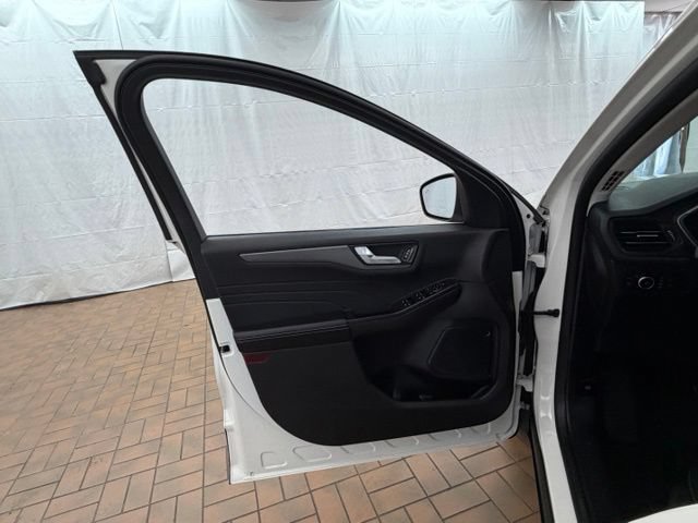 Certified 2024 Ford Escape SE FWD image 19