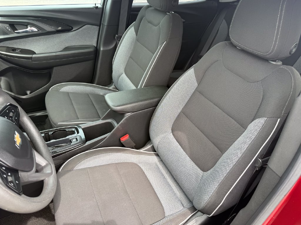 Used 2023 Chevrolet TrailBlazer LT FWD image 15