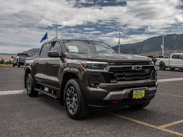 Used 2023 Chevrolet Colorado Z71 w/ Z71 Convenience Package 2 AWD/4WD image 3