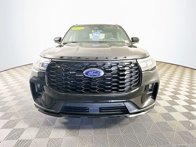 Certified 2025 Ford Explorer ST-Line w/ Premium Package AWD/4WD image 5