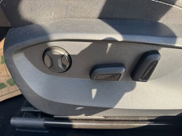 Used 2024 Volkswagen Taos SE AWD/4WD image 19