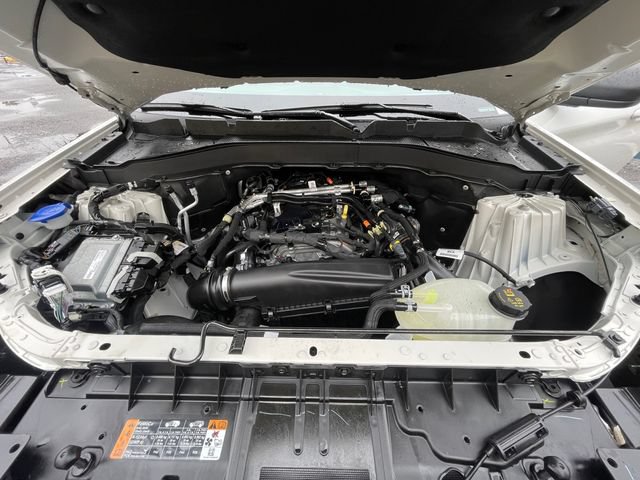 Certified 2025 Ford Explorer Active AWD/4WD image 20