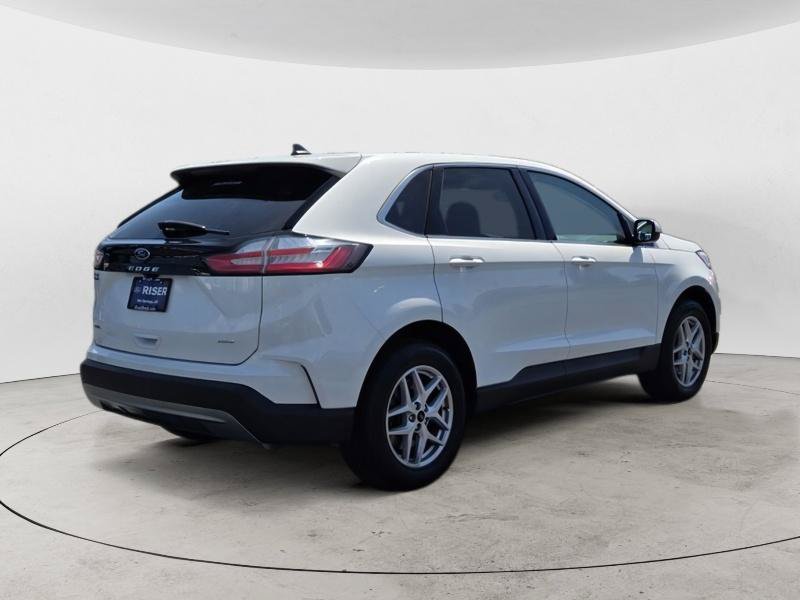 Certified 2024 Ford Edge SEL AWD/4WD image 3