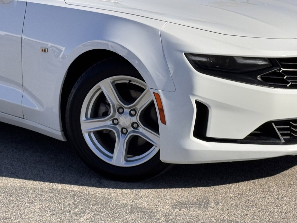 Used 2020 Chevrolet Camaro LT image 4