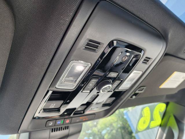 Used 2026 Chevrolet Suburban Premier w/ Sun And Tow Package AWD/4WD image 20