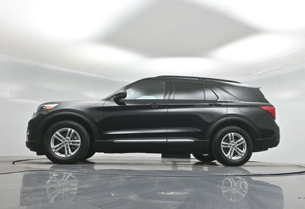 Certified 2022 Ford Explorer XLT image 55