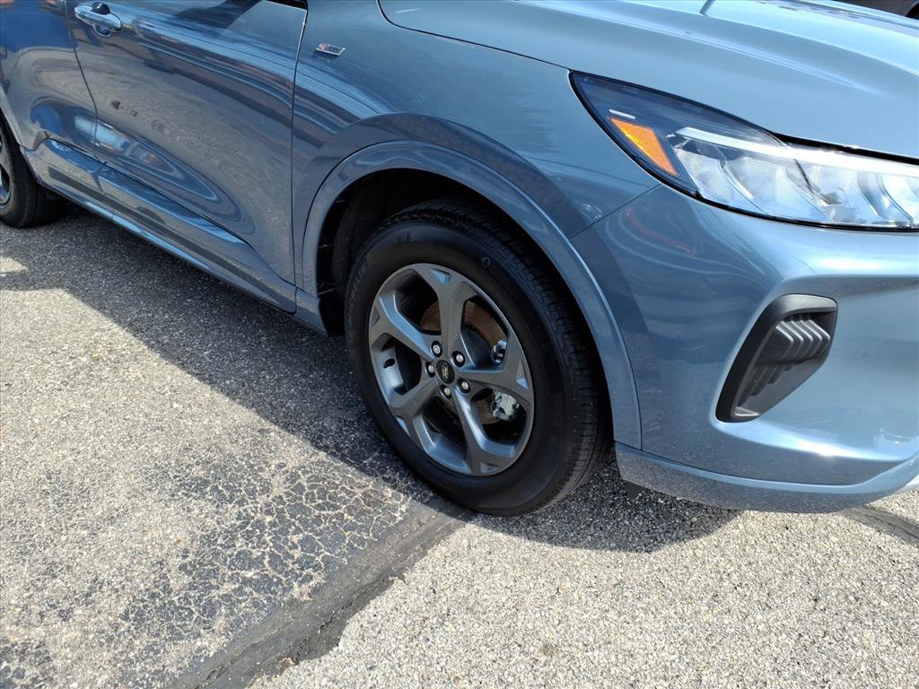 Certified 2024 Ford Escape ST-Line w/ Tech Pack #1 image 5